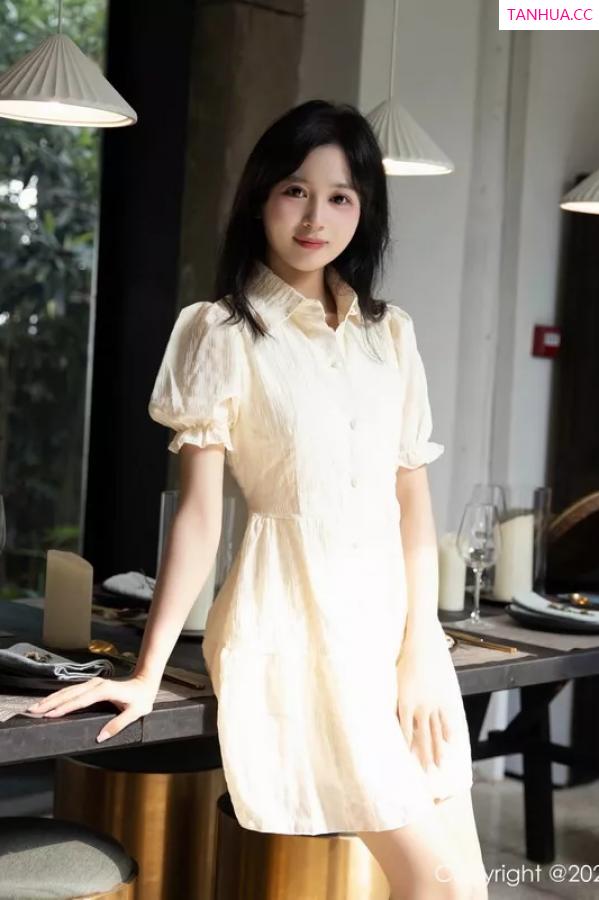 糖豆  [XiuRen]高清写真图 2023.11.30 No.7742 糖豆sisi 清纯美腿第5张图片
